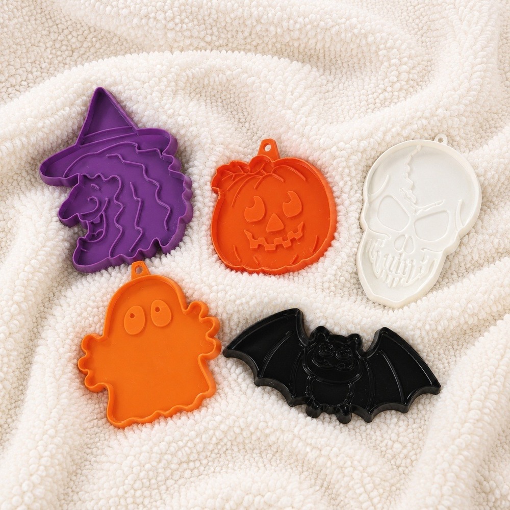 Hallmark Vintage Halloween Cookie Cutters Set of 5 Witch Pumpkin Ghost Bat Skull
